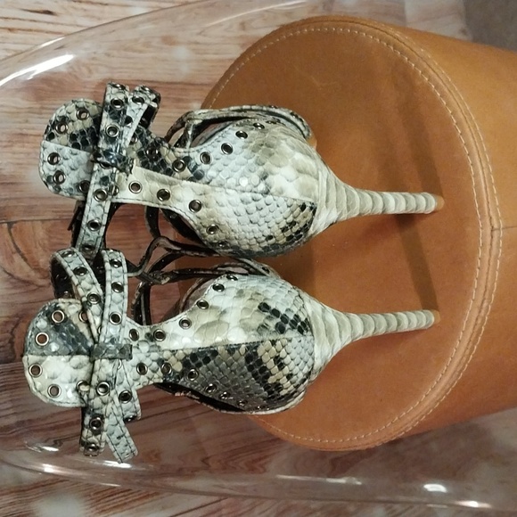 Zara Basic Collection Shoes - Picture 6 of 11